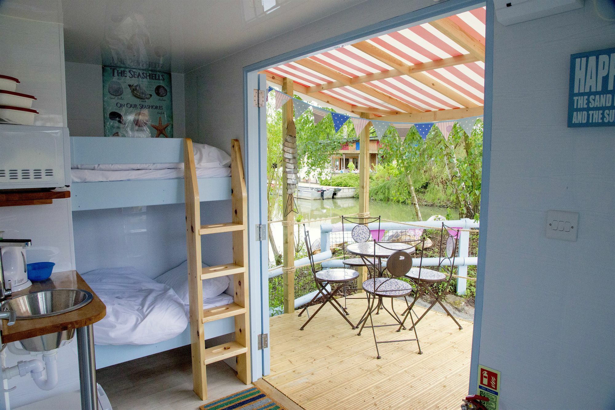 Adventurer'S Village Milton Keynes Exterior foto