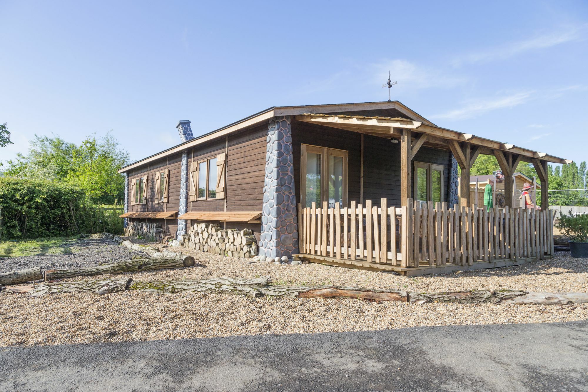 Adventurer'S Village Milton Keynes Exterior foto